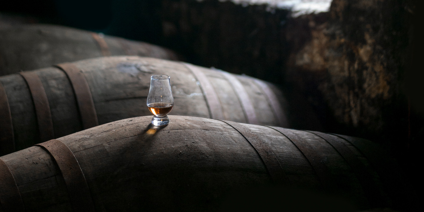 How Ice & Water Effect Whisky Flavour - Whisky Foundation